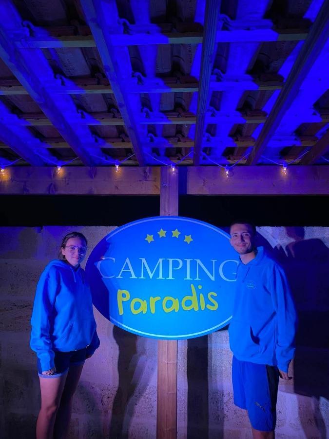 Camping Le Pressoir Petit-Palais-et-Cornemps Buitenkant foto
